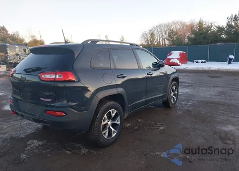 2017 Jeep Cherokee Trailhawk 4X4 z USA, uszkodzony, nr VIN 1C4PJMBB1HW622102